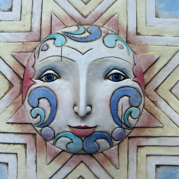 Jim Shore Celestial Sun Wall Art in Cream and Blue 2007 Wall Hanging - Picture 2 of 3